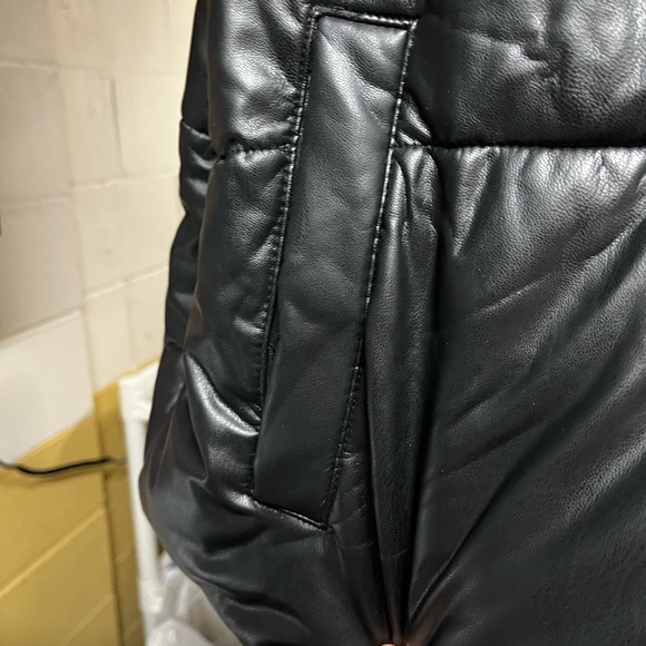 Black Faux Leather Puffer Vest - Picture 6 of 10
